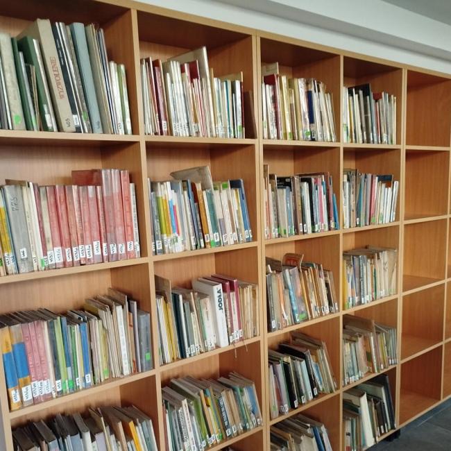 Oddzial-Informacji-Regionalnej-regaly-pojedyncze-na-ksiazki